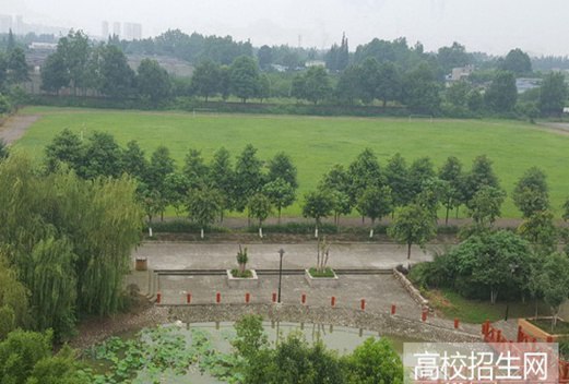 成都信息技術學校