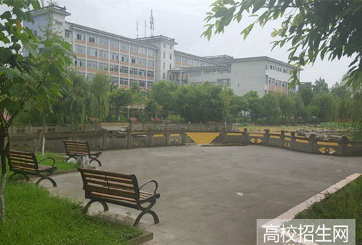 成都信息技術學校