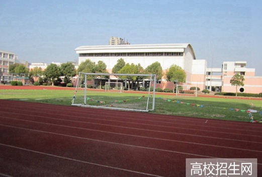 瀘州工業(yè)技工學校