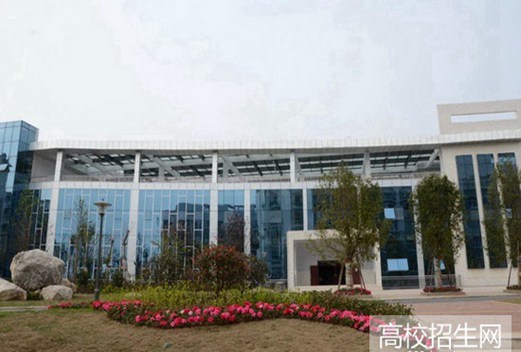 四川服裝藝術(shù)學(xué)校