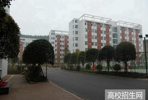 四川服裝藝術(shù)學(xué)校