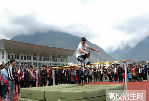 阿壩州中等職業(yè)技術(shù)學(xué)校