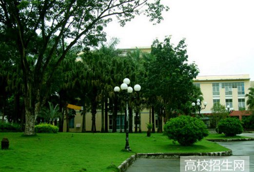 德宏師范高等?？茖W校