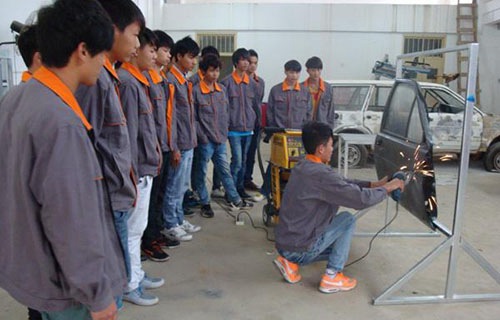 丘北民生職業(yè)技術(shù)學(xué)校