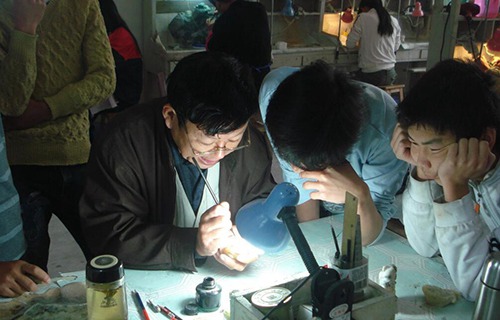 瑞麗國(guó)際珠寶翡翠學(xué)校