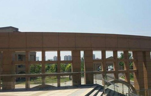 張家港市第三職業(yè)高級中學