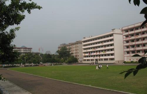 大理鄉(xiāng)鎮(zhèn)企業(yè)學(xué)校