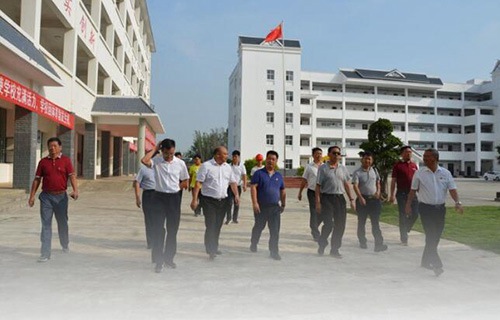 隴川縣職業(yè)高級中學(xué)