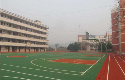 隴川縣民族職業(yè)中學