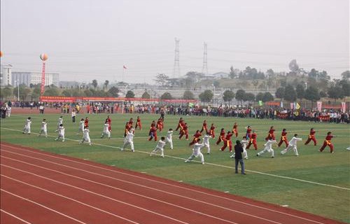 云南省昭通市財貿(mào)學(xué)校