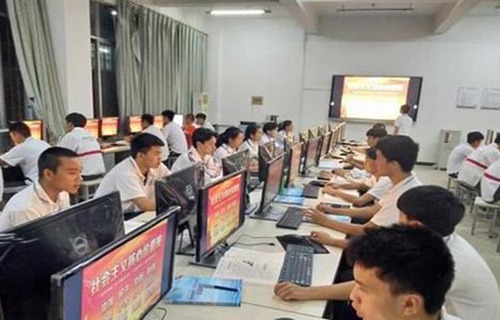 雙柏縣職業(yè)高級中學