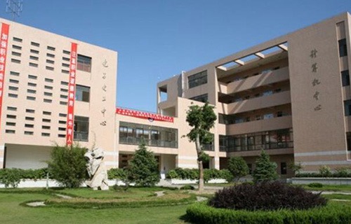 江蘇如皋中等專(zhuān)業(yè)學(xué)校