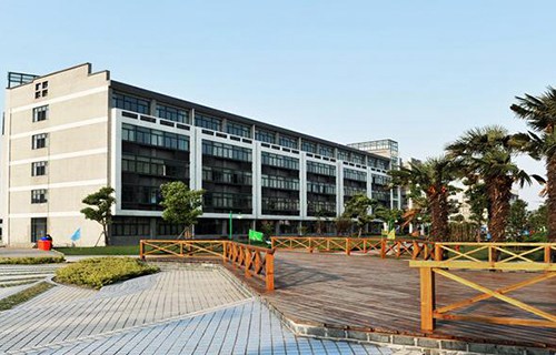 江蘇惠山中等專業(yè)學(xué)校