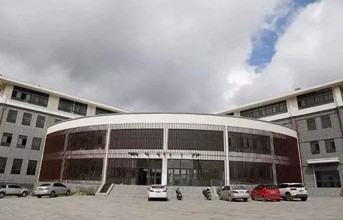 騰沖縣第一職業(yè)高級(jí)中學(xué)