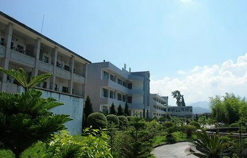 龍陵縣職業(yè)高級中學