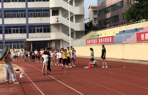 通?？h少年兒童業(yè)余體育學校