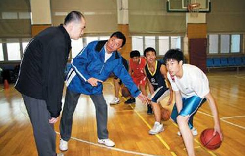 通?？h少年兒童業(yè)余體育學校