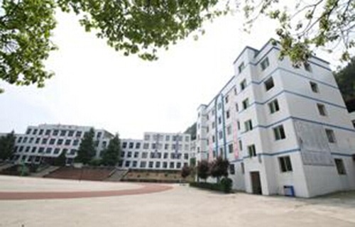 華寧縣職業(yè)高級(jí)中學(xué)