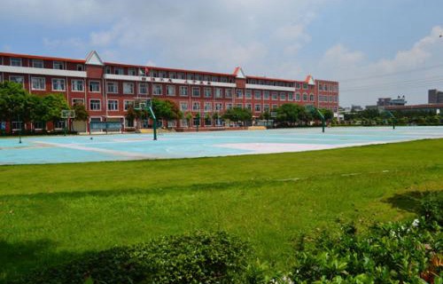 玉溪紅塔區(qū)農(nóng)業(yè)機(jī)械化技術(shù)學(xué)校