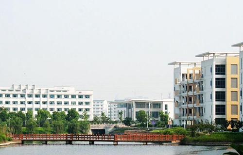 克孜勒蘇州衛(wèi)生學校