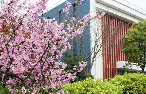 南京機(jī)電中等專(zhuān)業(yè)學(xué)校