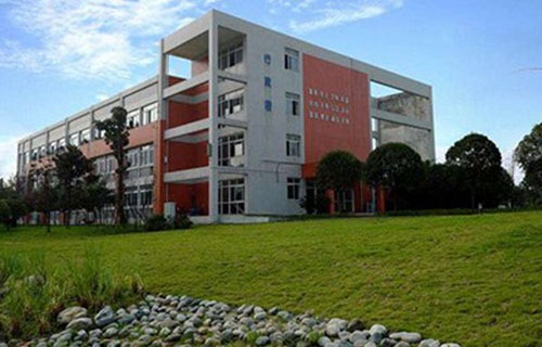 勐?？h職業(yè)中學(xué)