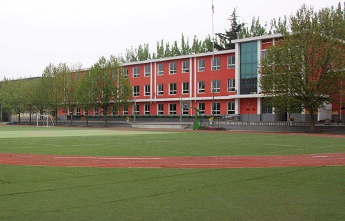 瀘西縣農(nóng)業(yè)機械化技術學校