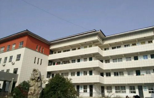 南京六合中等專(zhuān)業(yè)學(xué)校