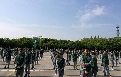 南京新港中等專(zhuān)業(yè)學(xué)校