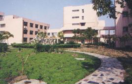 石屏縣農(nóng)業(yè)機械化技術(shù)學校