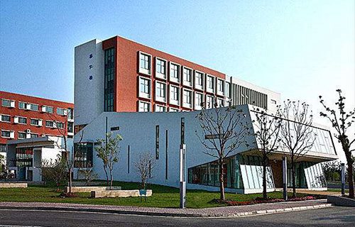 蒙自縣中等農(nóng)業(yè)機(jī)械化技術(shù)學(xué)校