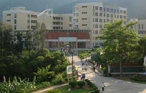 開遠市農(nóng)業(yè)機械化技術(shù)學(xué)校