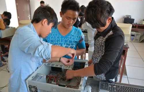 紅河縣職業(yè)高級中學(xué)