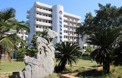 個(gè)舊市商業(yè)學(xué)校