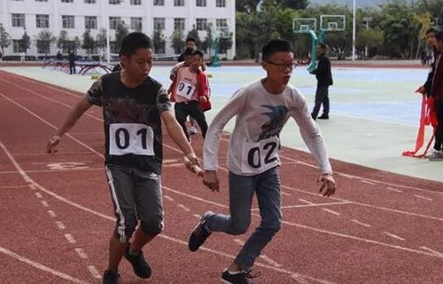 鳳慶縣職業(yè)教育中心