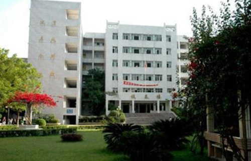 羅平縣農(nóng)業(yè)機(jī)械技術(shù)學(xué)校