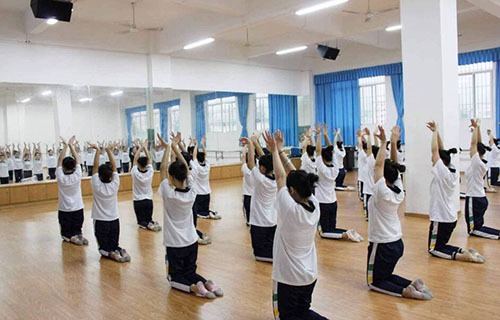 昆明高級(jí)技工學(xué)校