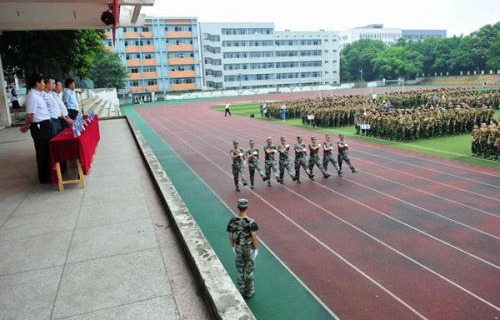 福貢縣農(nóng)業(yè)機械化技術(shù)學(xué)校