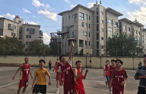 昆明市化工技工學(xué)校