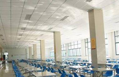 貴陽(yáng)市新華電腦學(xué)校