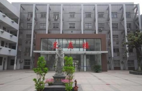 丹陽市新橋職業(yè)中學(xué)