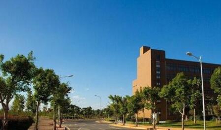 云南藝術(shù)學(xué)校