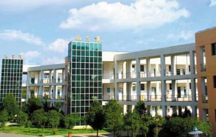 昆明機(jī)電工程學(xué)校