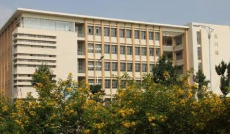 云南省曲靖應(yīng)用技術(shù)學(xué)校