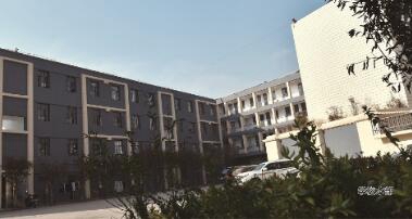 云南冶金高級(jí)技工學(xué)校