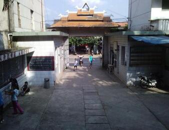 西雙版納州勐臘縣民族中學(xué)