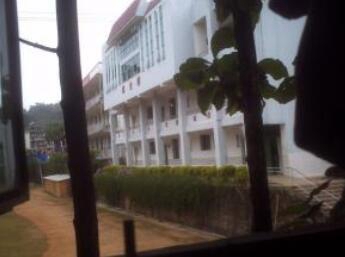 西雙版納州勐臘縣民族中學(xué)