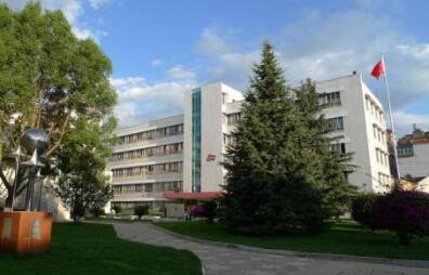 昆明市財(cái)經(jīng)商貿(mào)學(xué)校