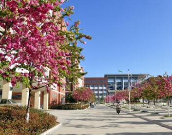 云南經(jīng)濟(jì)管理學(xué)校