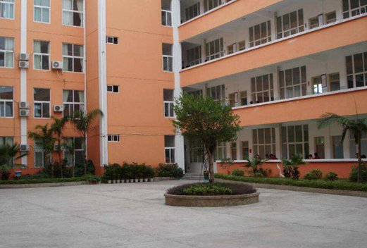 福建省福清衛(wèi)生學(xué)校